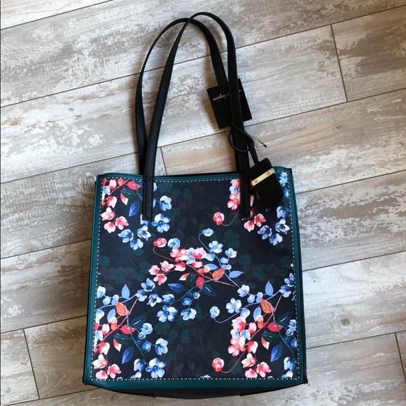 Nanette Lepore Handbags - Nanette Lepore “Winter Floral” Athena Tote.1927
